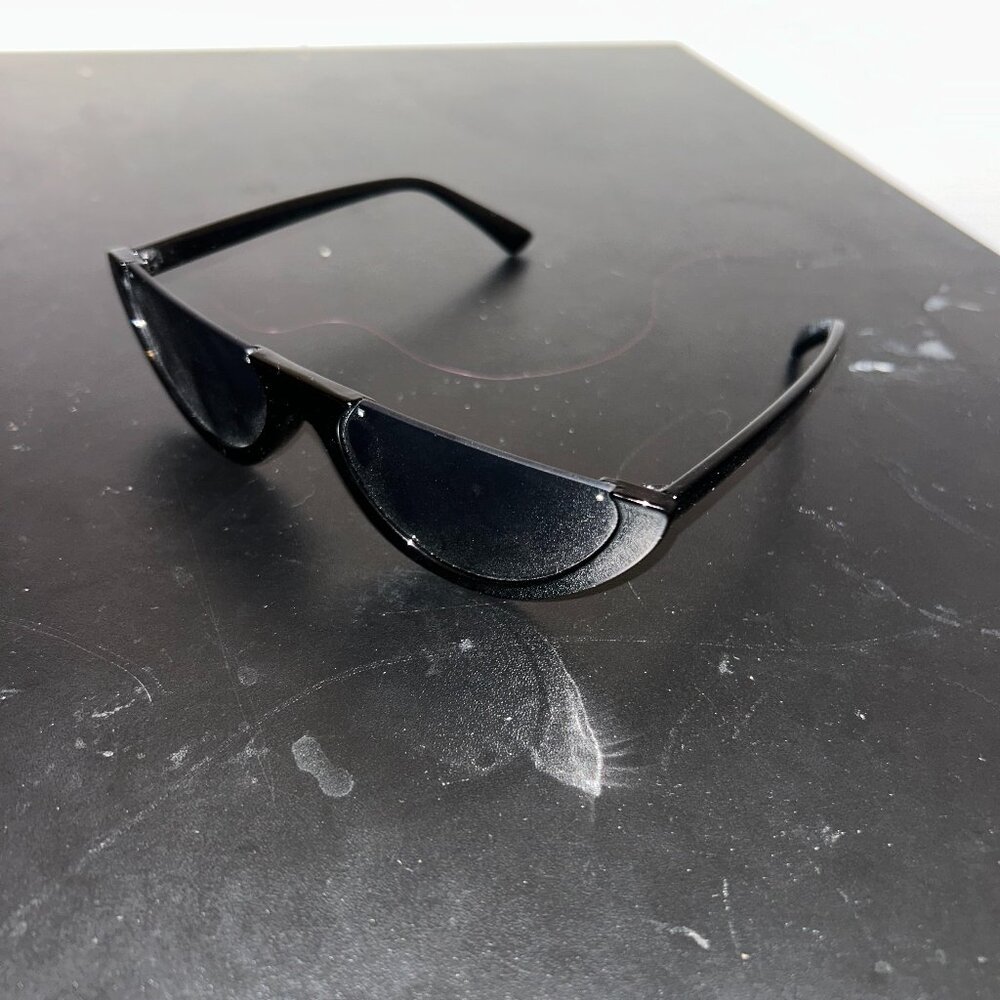 Black Half Circle Sunglasses